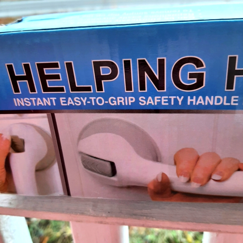 Helping hand handle attachment